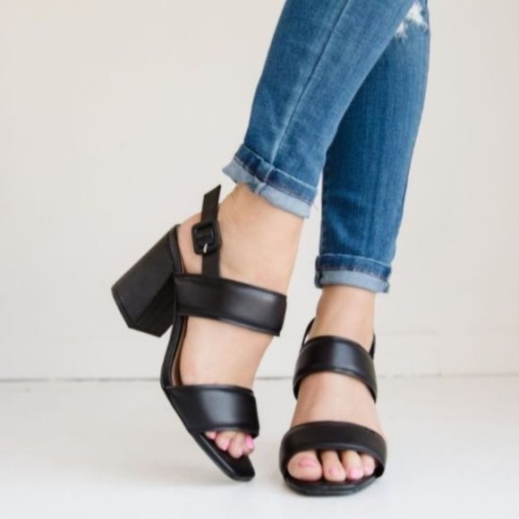 !! NEW !! Double Bland Square Toe Mid Heel Sandals in Black - Picture 3 of 7